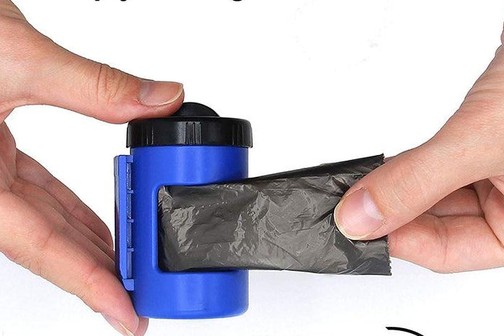 Correa retráctil para perros Nightwalk de 4,5 m con luz LED y dispensador de bolsas para excrementos.